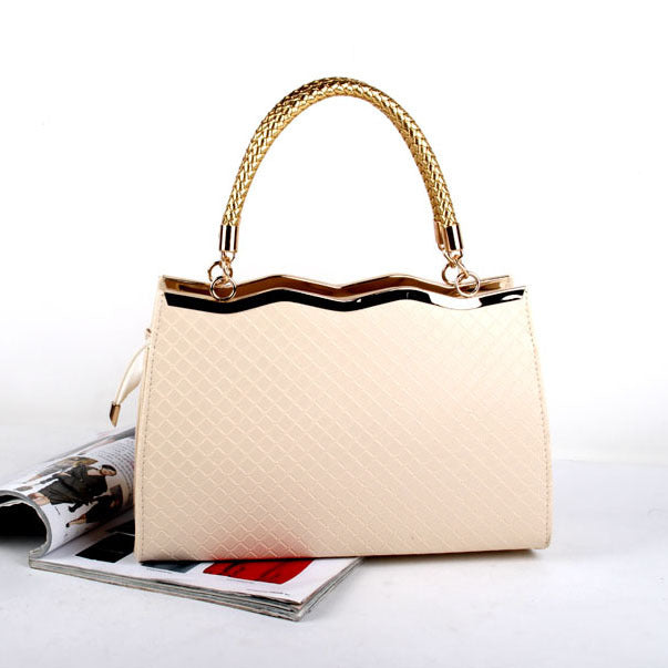 Trendy Letter Pattern Ladies Shoulder Bag