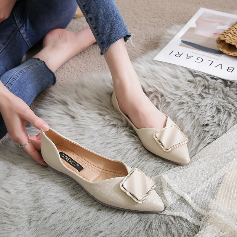 Elizabeth Pointed Flats