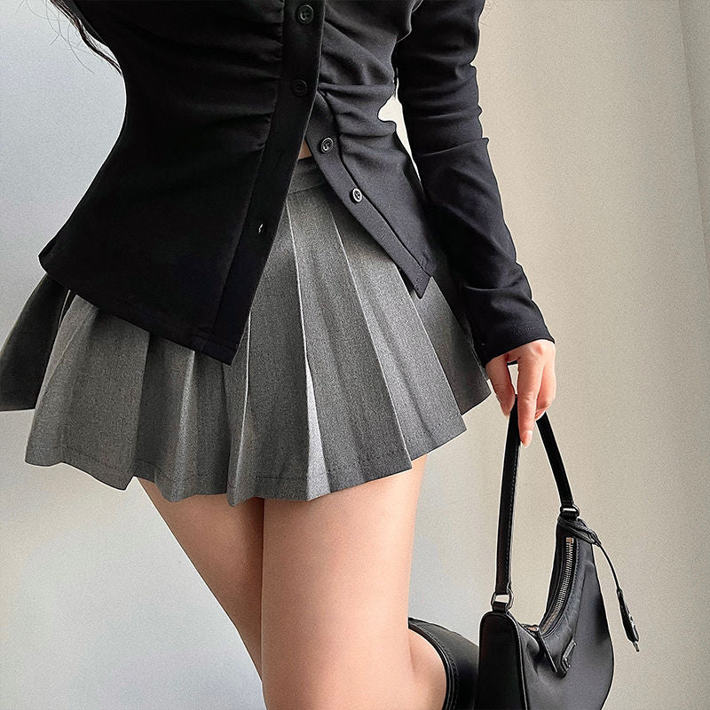 Tiny Cut Pleated Skirt