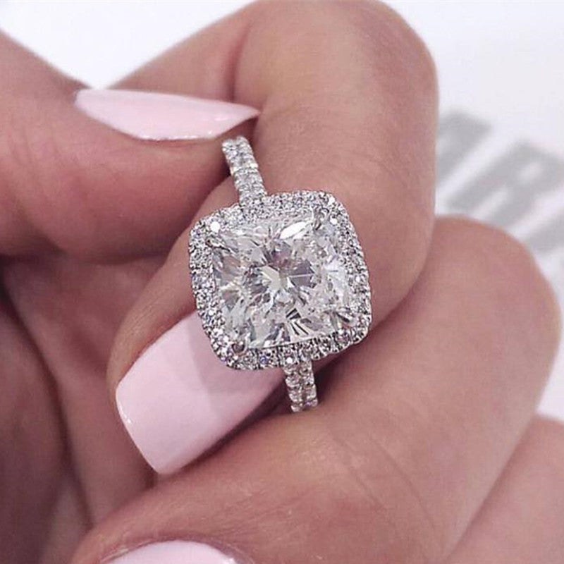 Lola Diamond Ring