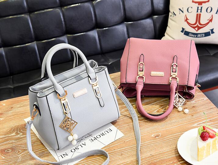 Stylish Women's Casual Shoulder Handbag