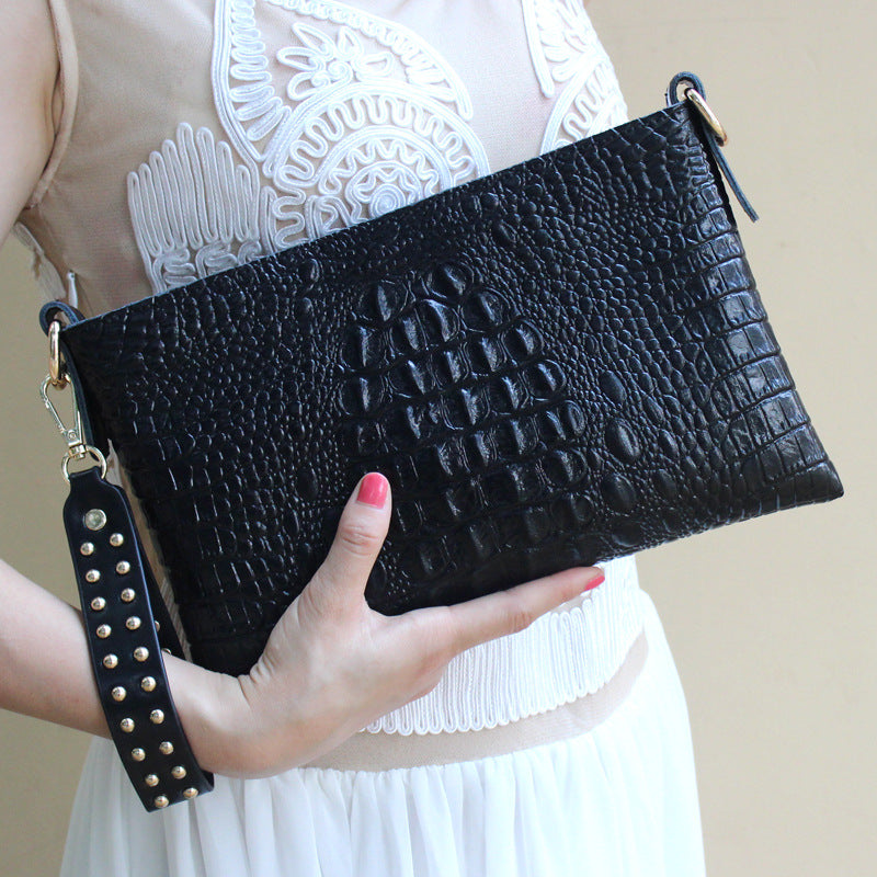 Fashionable Lady Leather Clutch Bag