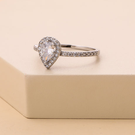 Daisy Teardrop Diamond Ring