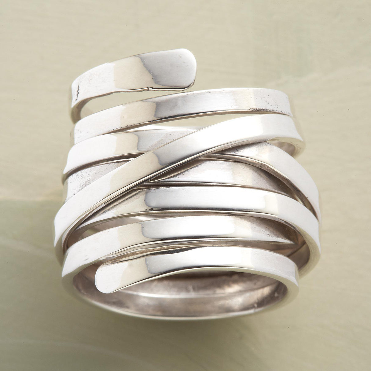 Winding Bond Mezzra Ring