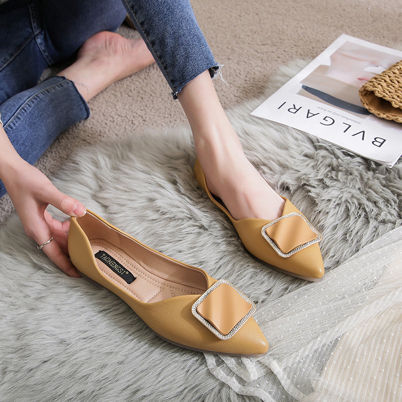 Elizabeth Pointed Flats